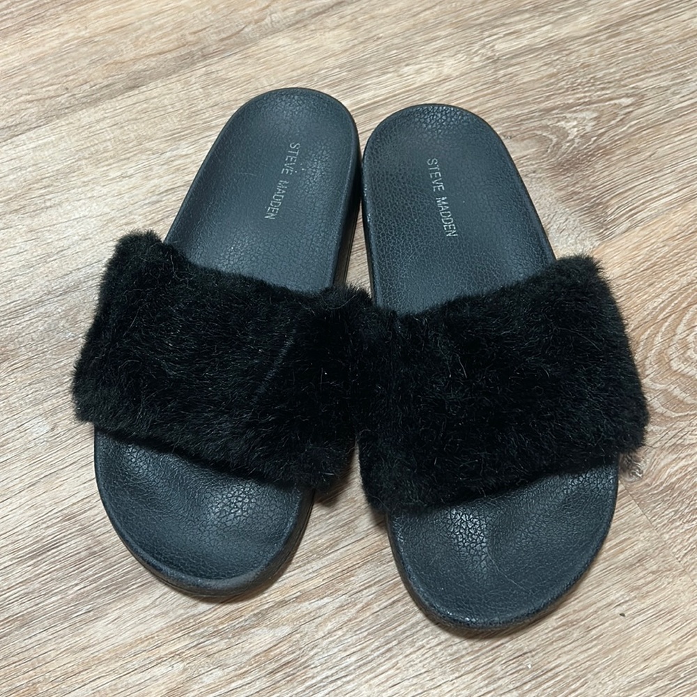 Steve Madden Faux Fur Fuzzy Slides Black